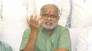 ಖಾಸಗಿ ಶಾಲೆಗಳು, ಪೋಷಕರ ನಡುವೆ ಫೀಸ್ ಫೈಟ್; ಫೇಸ್​ಬುಕ್​ನಲ್ಲಿ ಸಚಿವ ಸುರೇಶ್​ ಕುಮಾರ್​ ಪ್ರತಿಕ್ರಿಯೆ