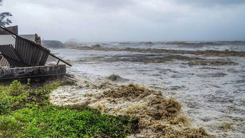 Cyclone Tauktae Photos