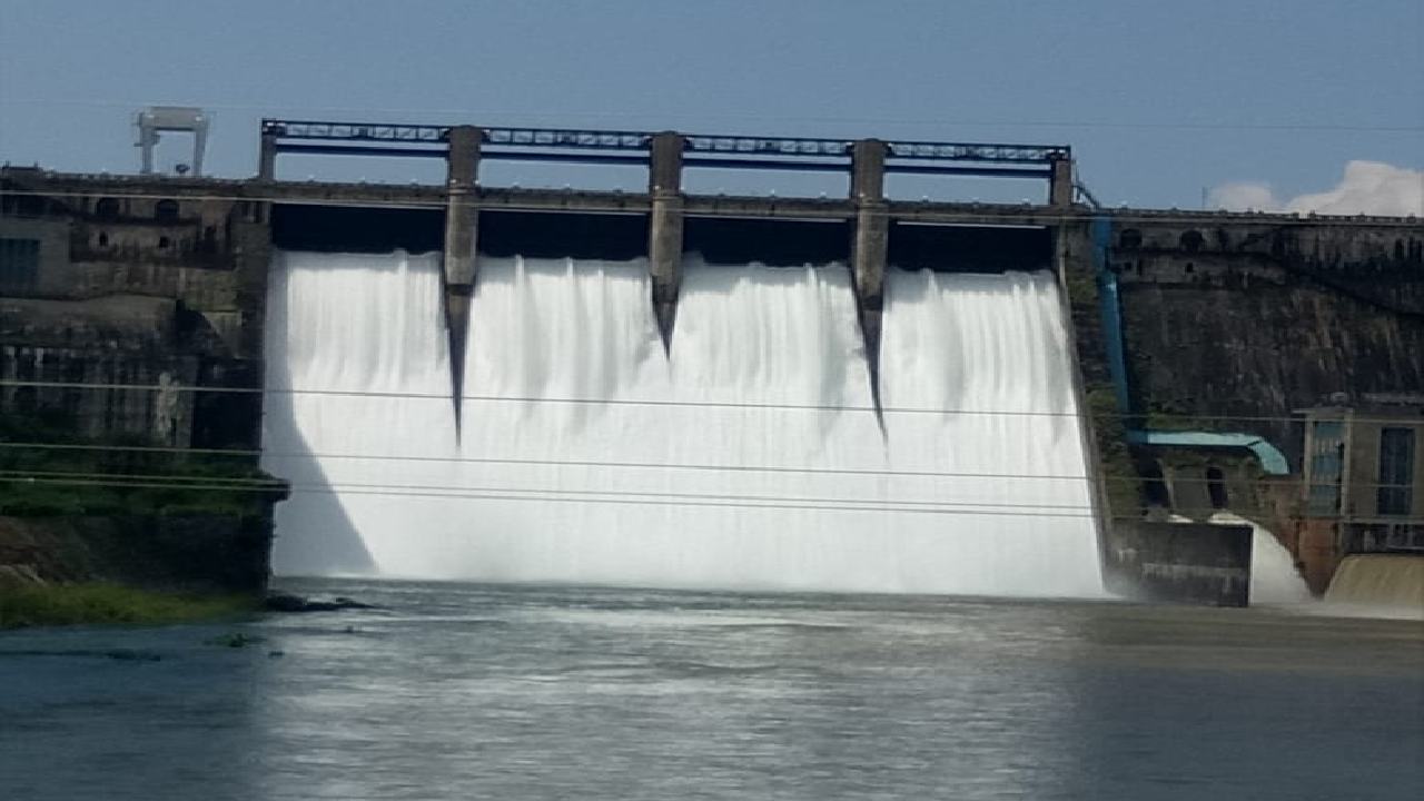 Karnataka Dams Water Level Today Tungabhadra Dam Filled Due To Heavy ...