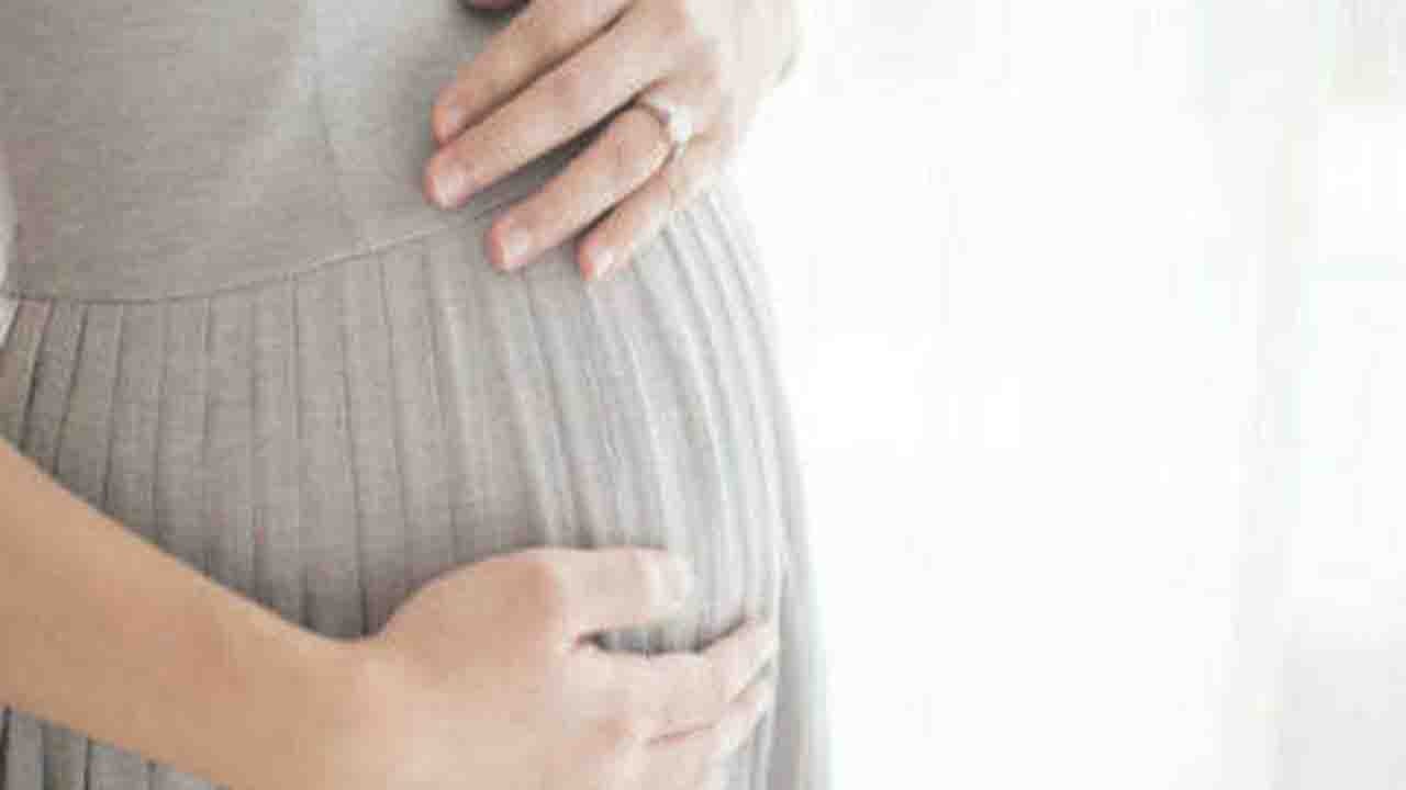 You must know Drinking coconut water during pregnancy has many health