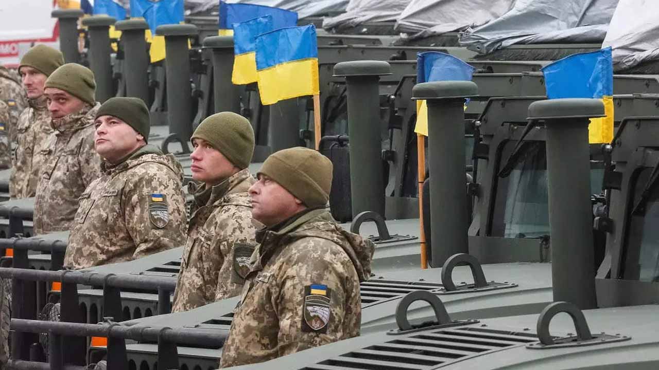 Ukraine has invited its mothers to come and summon her Russian soldiers in captivity!